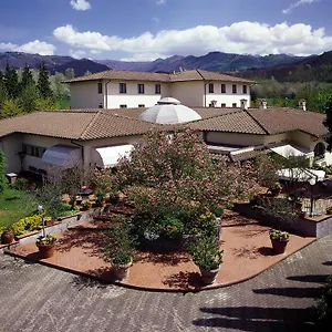 https://hotel-ristorante-la-lanterna-castelnuovo-di-garfagnana.it-tuscanyhotel.com