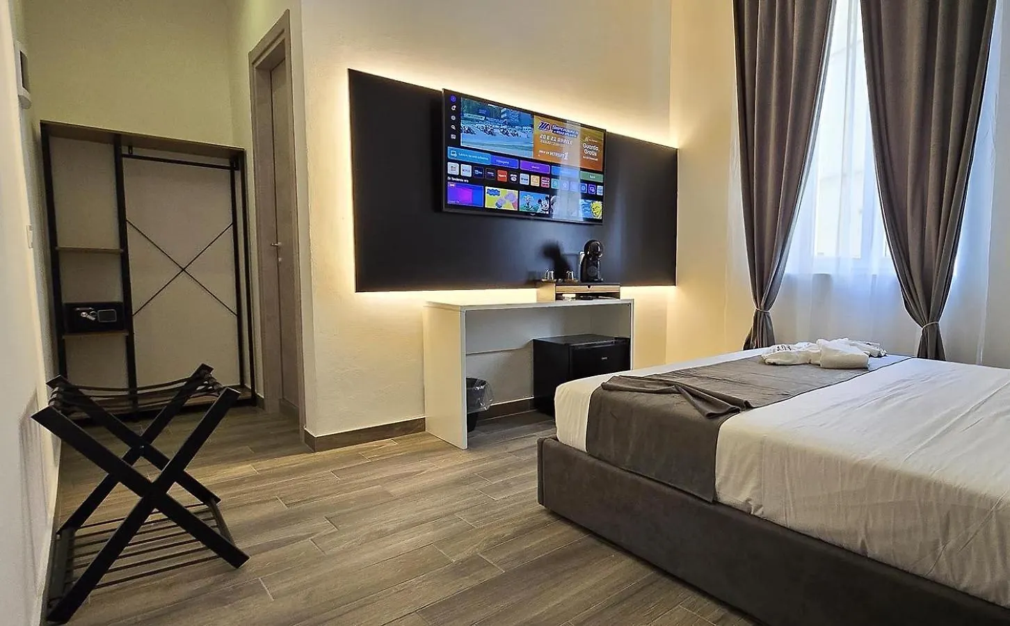 Pensión Hotel Neapoli-In Italia