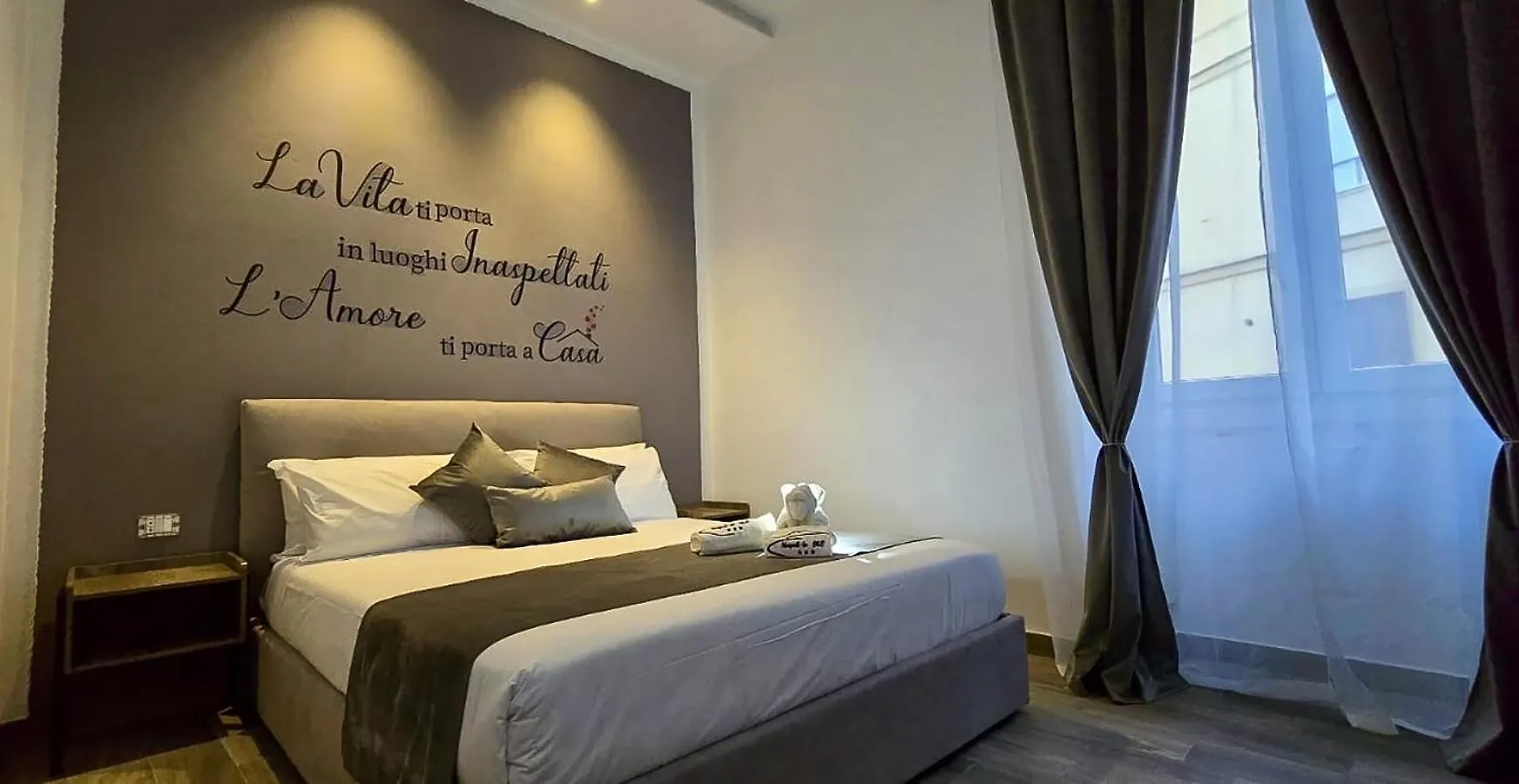 Hotel Neapoli-In